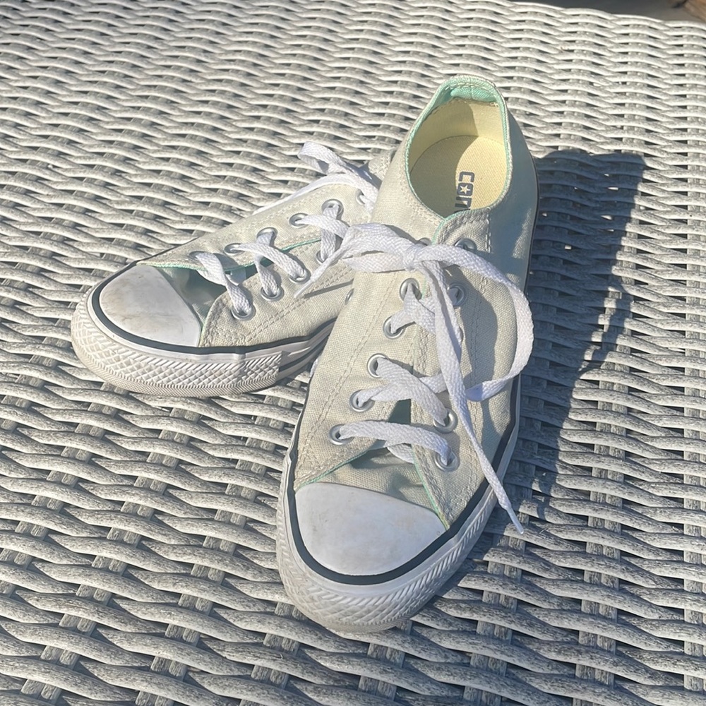 Low top Converse All Star size 7.5